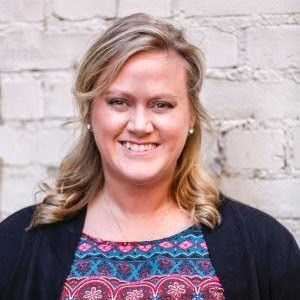 Meet your Posher, Lora